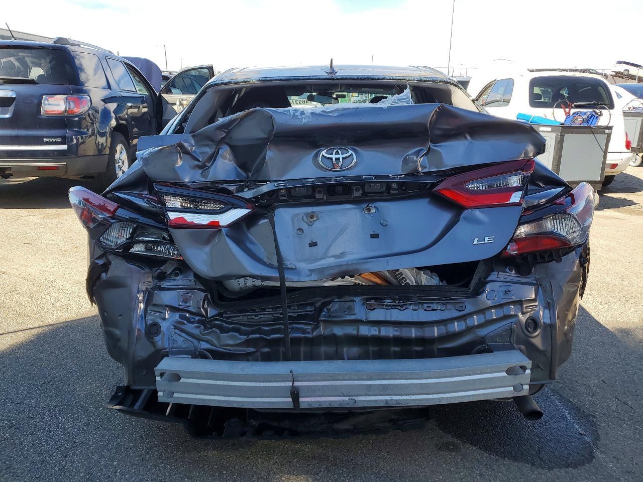 2024 Toyota Camry Le - Фото 6