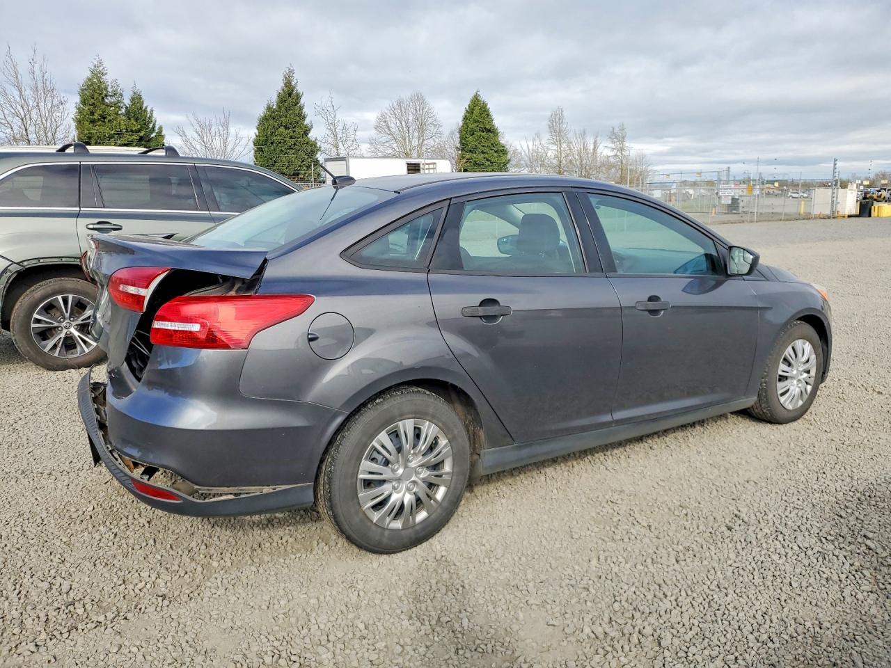 2018 Ford Focus S - Фото 3