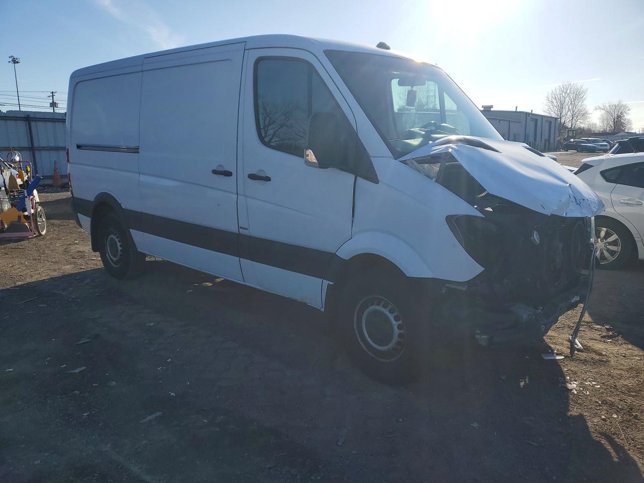 2016 Mercedes Benz Sprinter 2500 Delivery Van - Фото 4