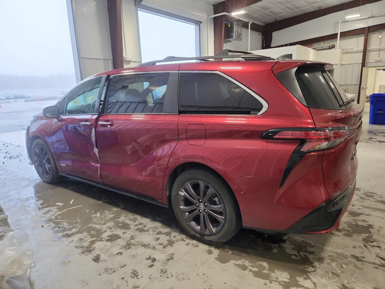 2021 Toyota Sienna Xse 7-Passenger - Фото 2