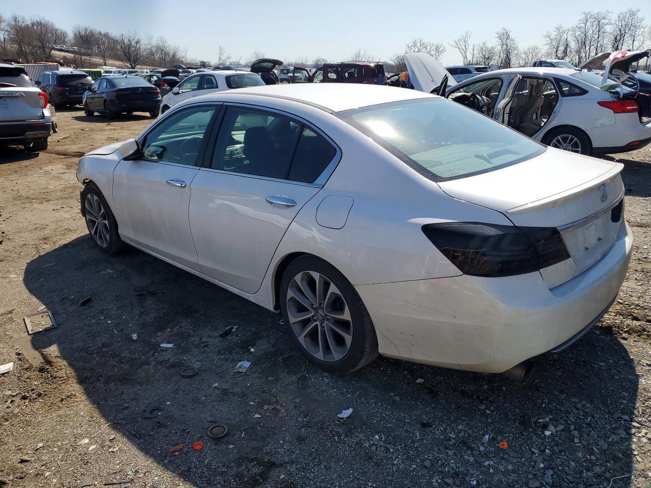 2015 Honda Accord Sport - Фото 2