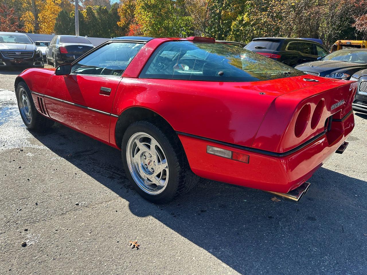1990 Chevrolet Corvette - Image 3