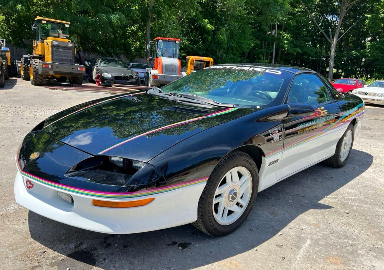 1993 Chevrolet Camaro Z28 - Фото 2