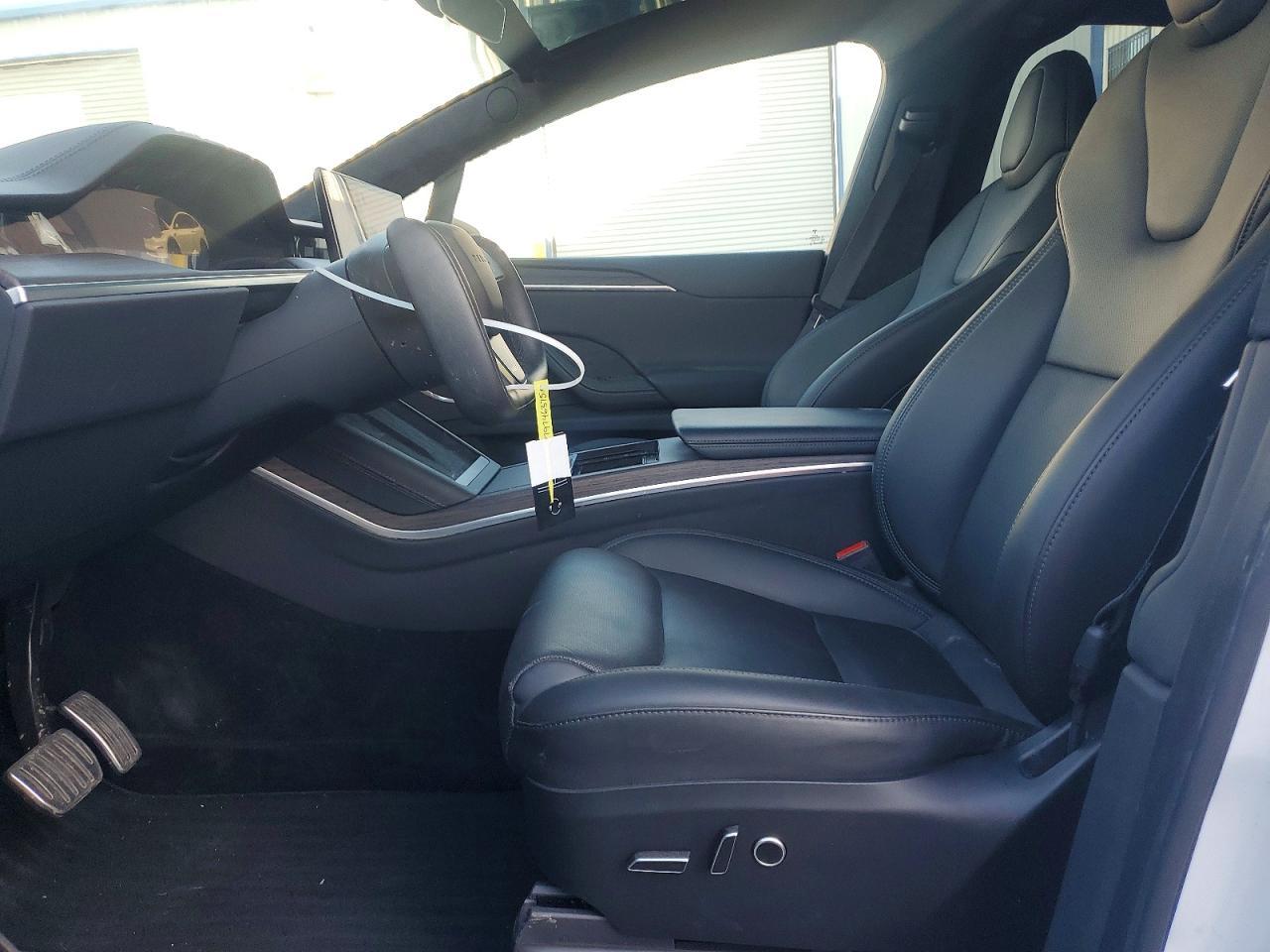 2024 Tesla Model X - Фото 7