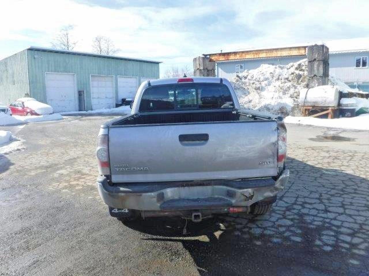 2015 Toyota Tacoma Base - Фото 6