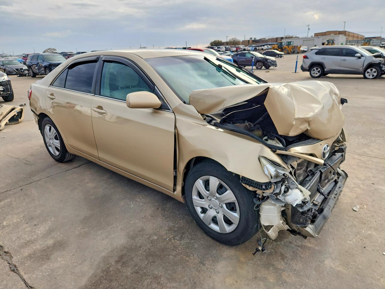 2011 Toyota Camry Le - Фото 4