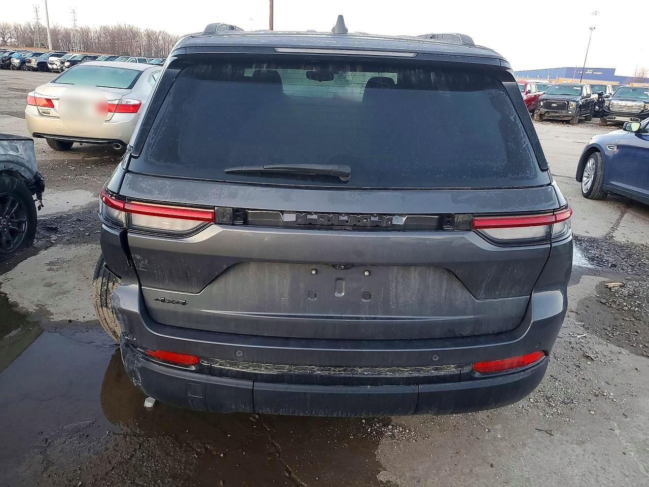 2024 Jeep Grand Cherokee Laredo - Image 6