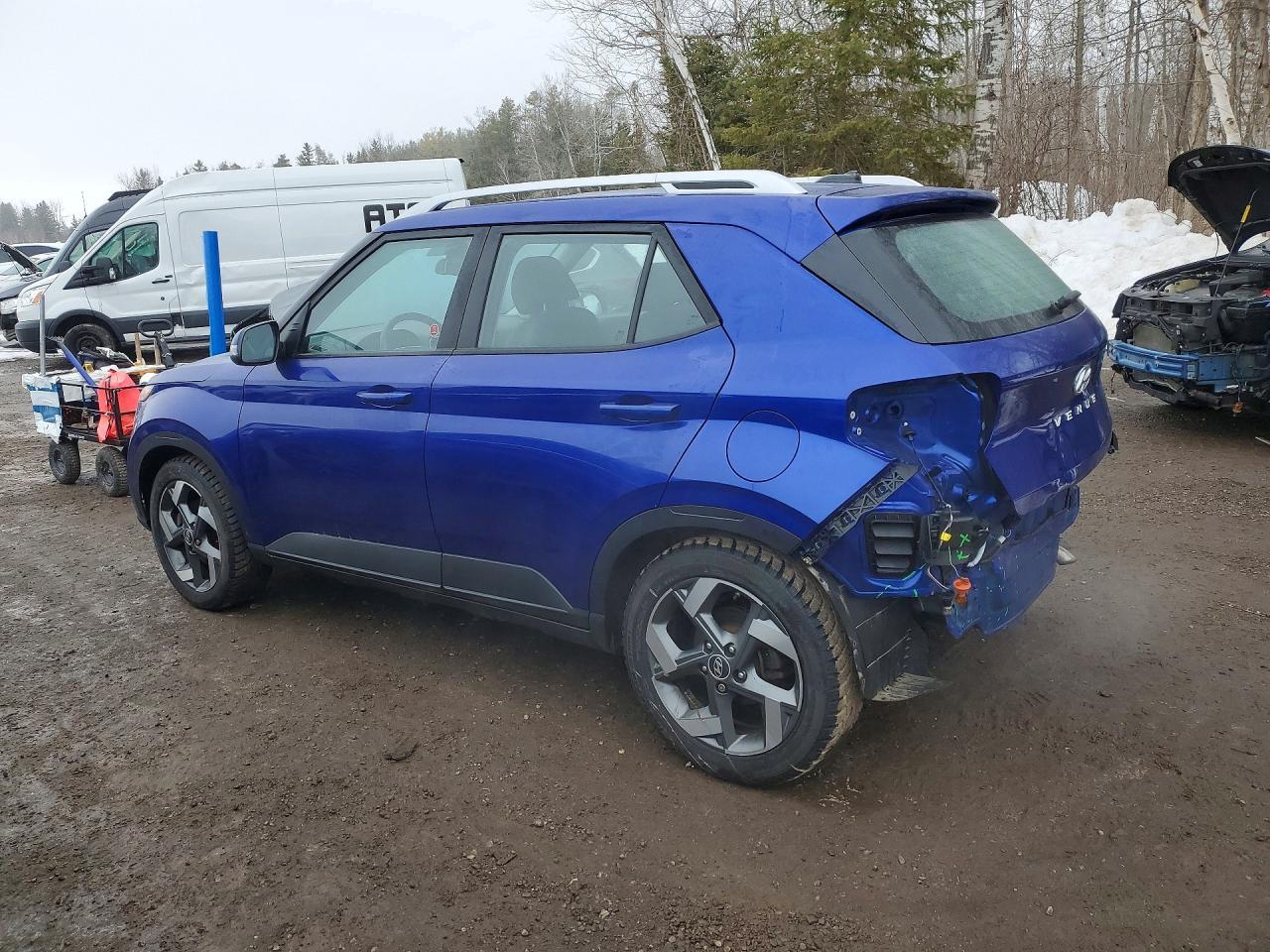 2023 Hyundai Venue Sel - Image 2