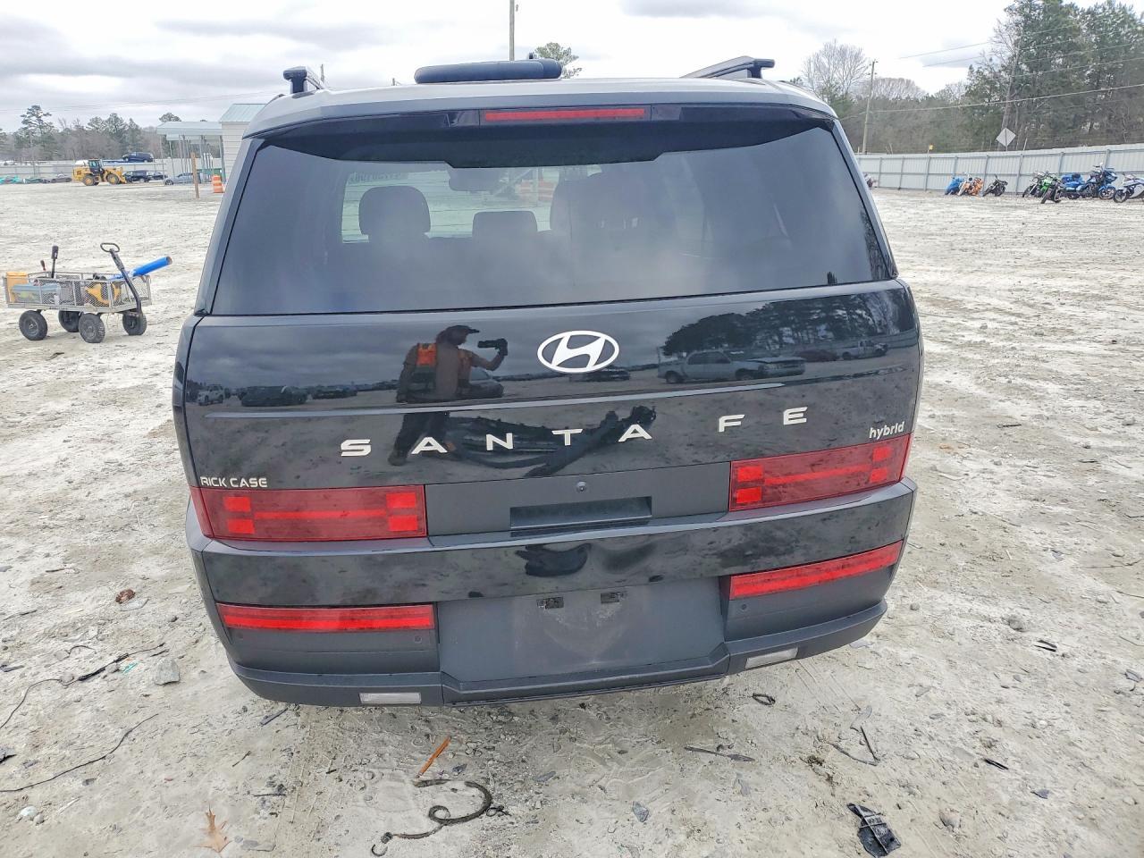 2025 Hyundai Santa Fe Hybrid Sel - Image 6
