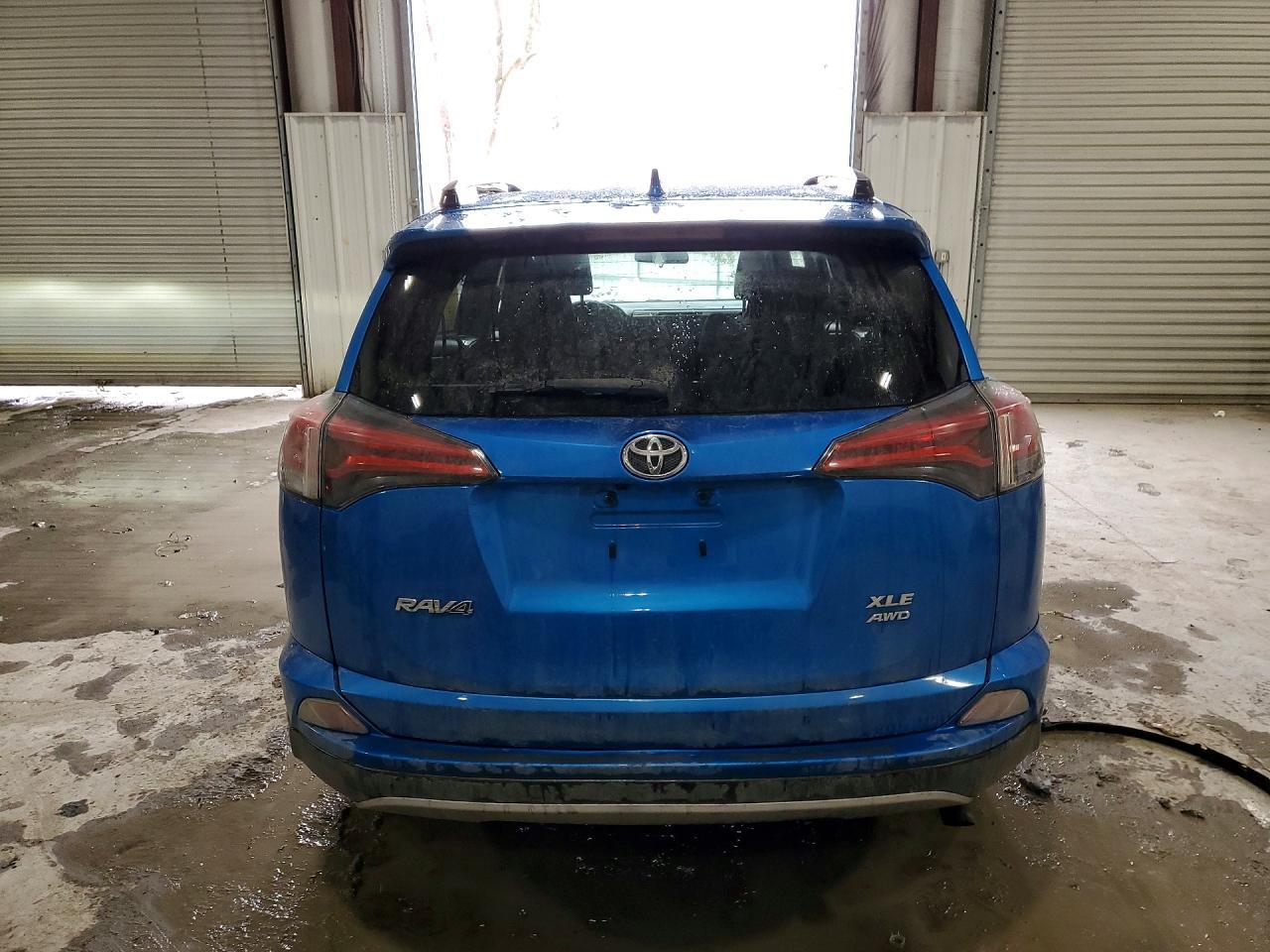 2017 Toyota Rav4 Xle - Image 6