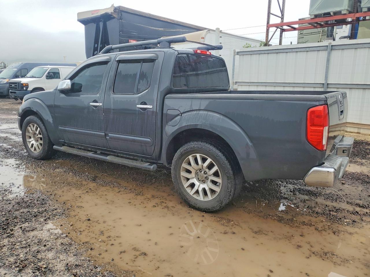 2010 Nissan Frontier Se V6 - Image 2