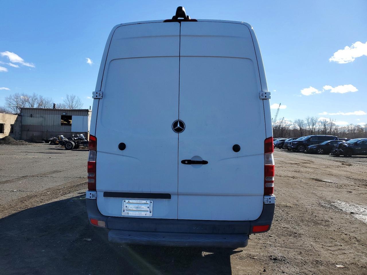 2015 Mercedes-Benz Sprinter 2500 - Фото 6