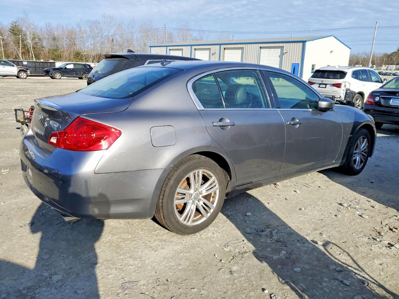 2013 Infiniti G37 Sedan X - Фото 3