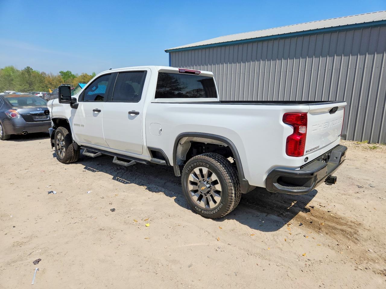 2024 Chevrolet Silverado K2500 Custom - Фото 2
