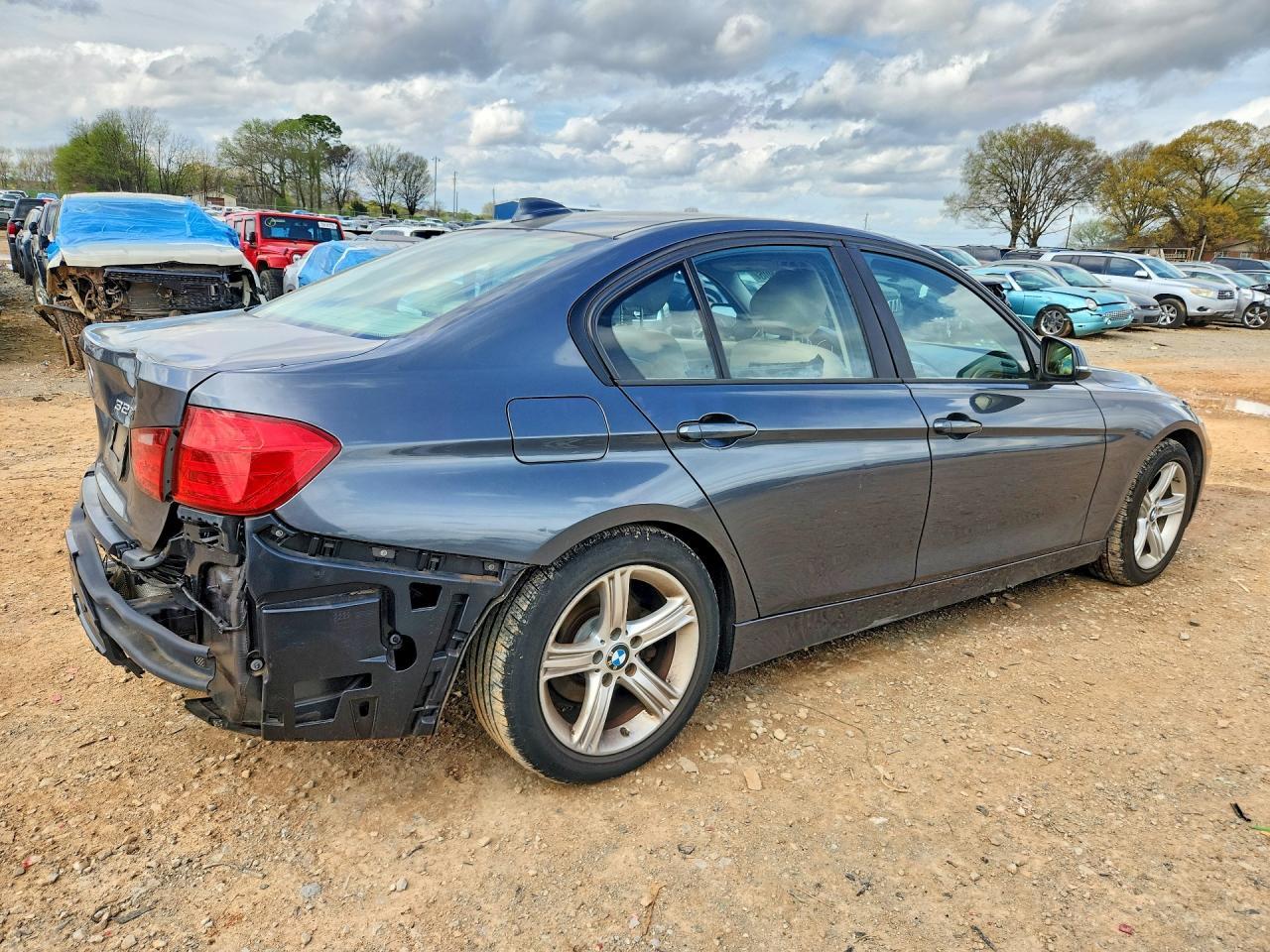 2013 BMW 328 I - Фото 3