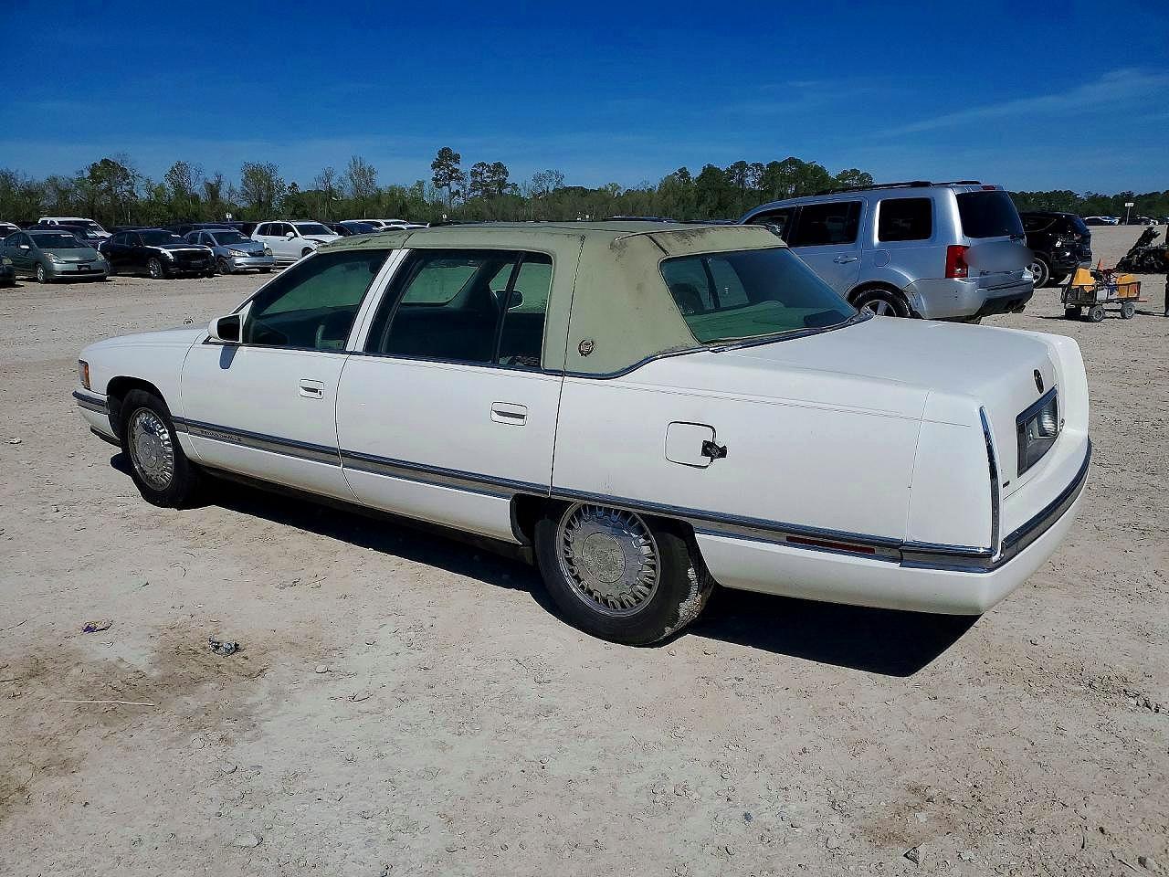 1996 Cadillac Deville - Фото 2