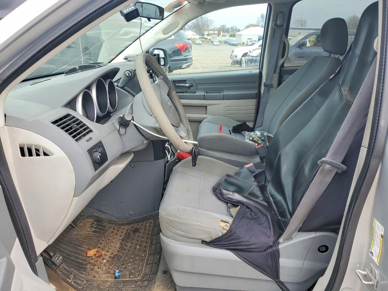 2008 Dodge Grand Caravan - Image 7