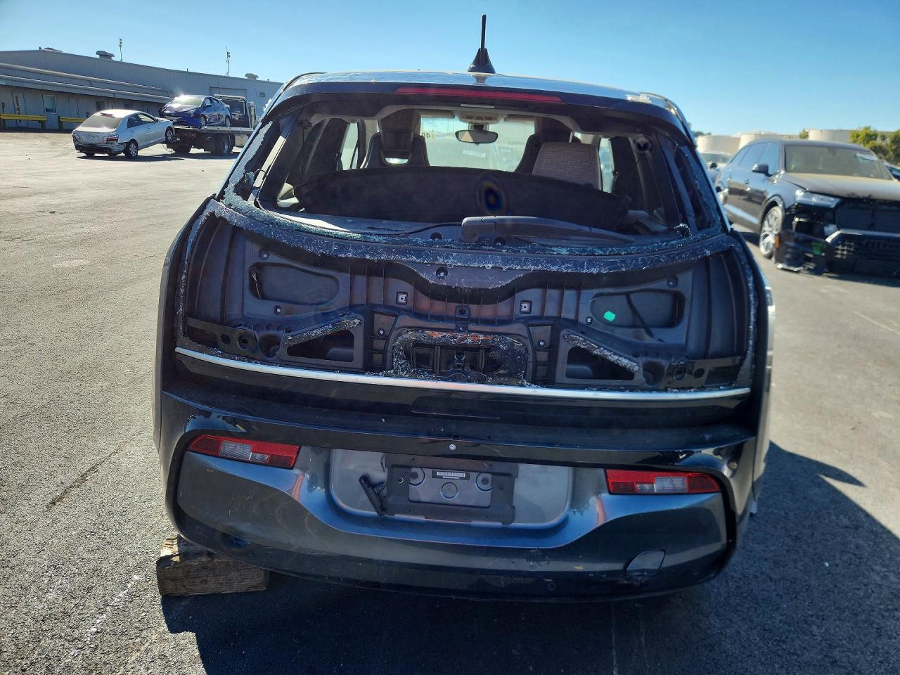 2019 BMW I3 - Фото 6