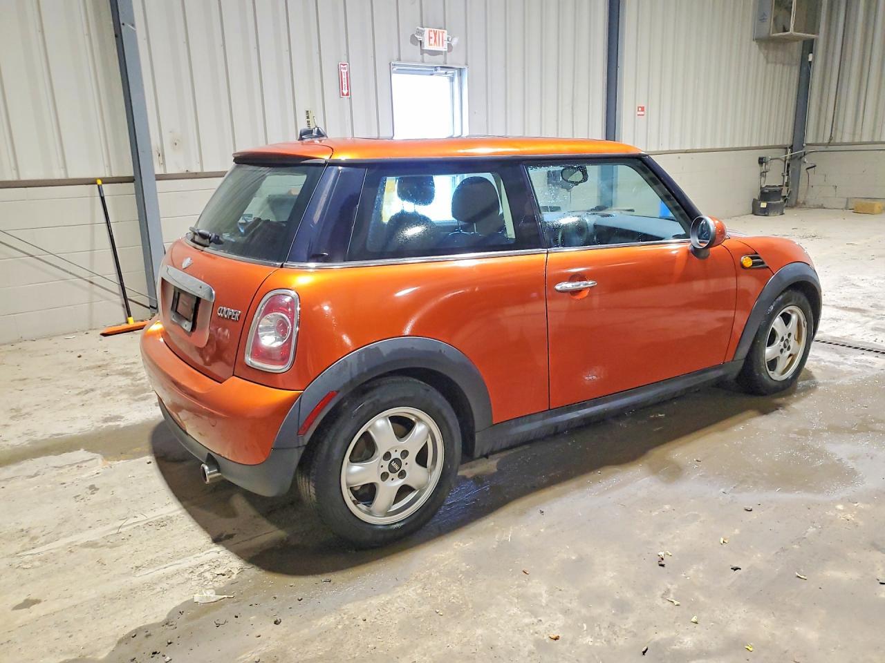 2011 Mini Cooper - Image 3