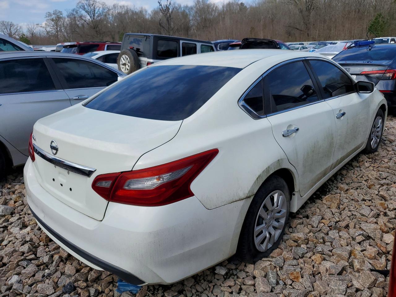 2018 Nissan Altima - Image 3