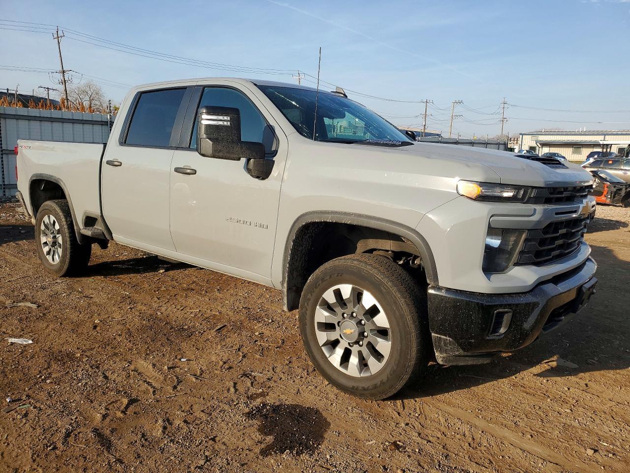 2024 Chevrolet Silverado K2500 Custom - Фото 4