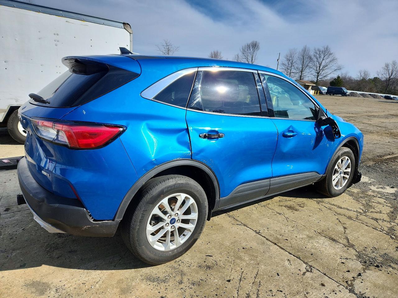 2020 Ford Escape Se - Фото 3