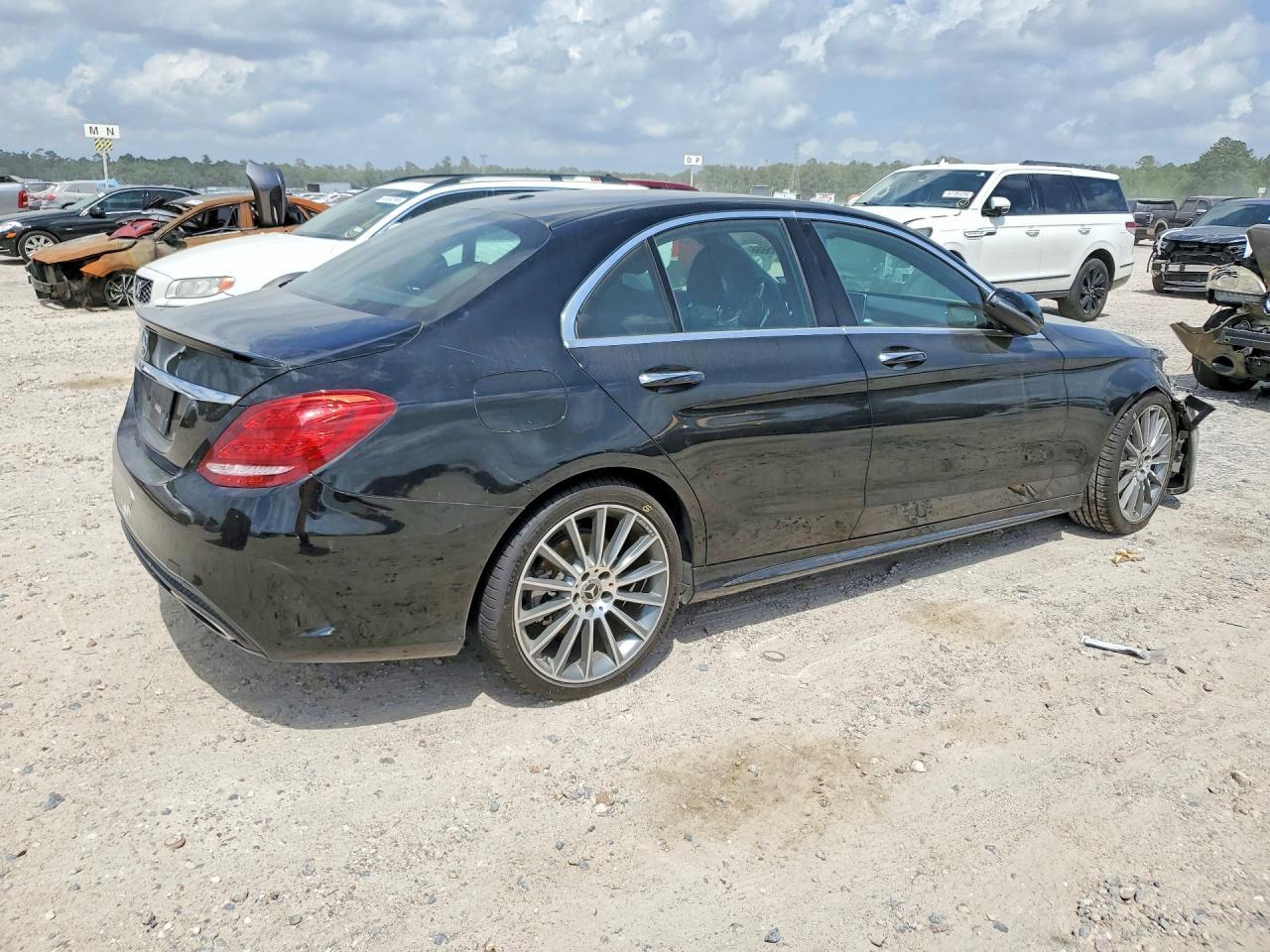 2018 Mercedes-Benz C 300 - Фото 3