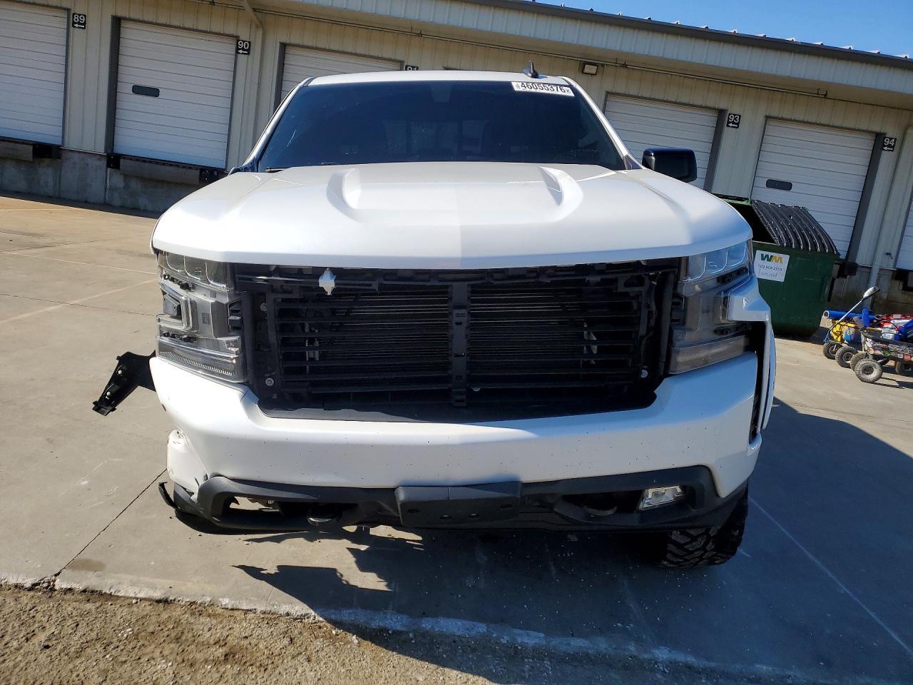 2019 Chevrolet Silverado K1500 Rst - Image 5