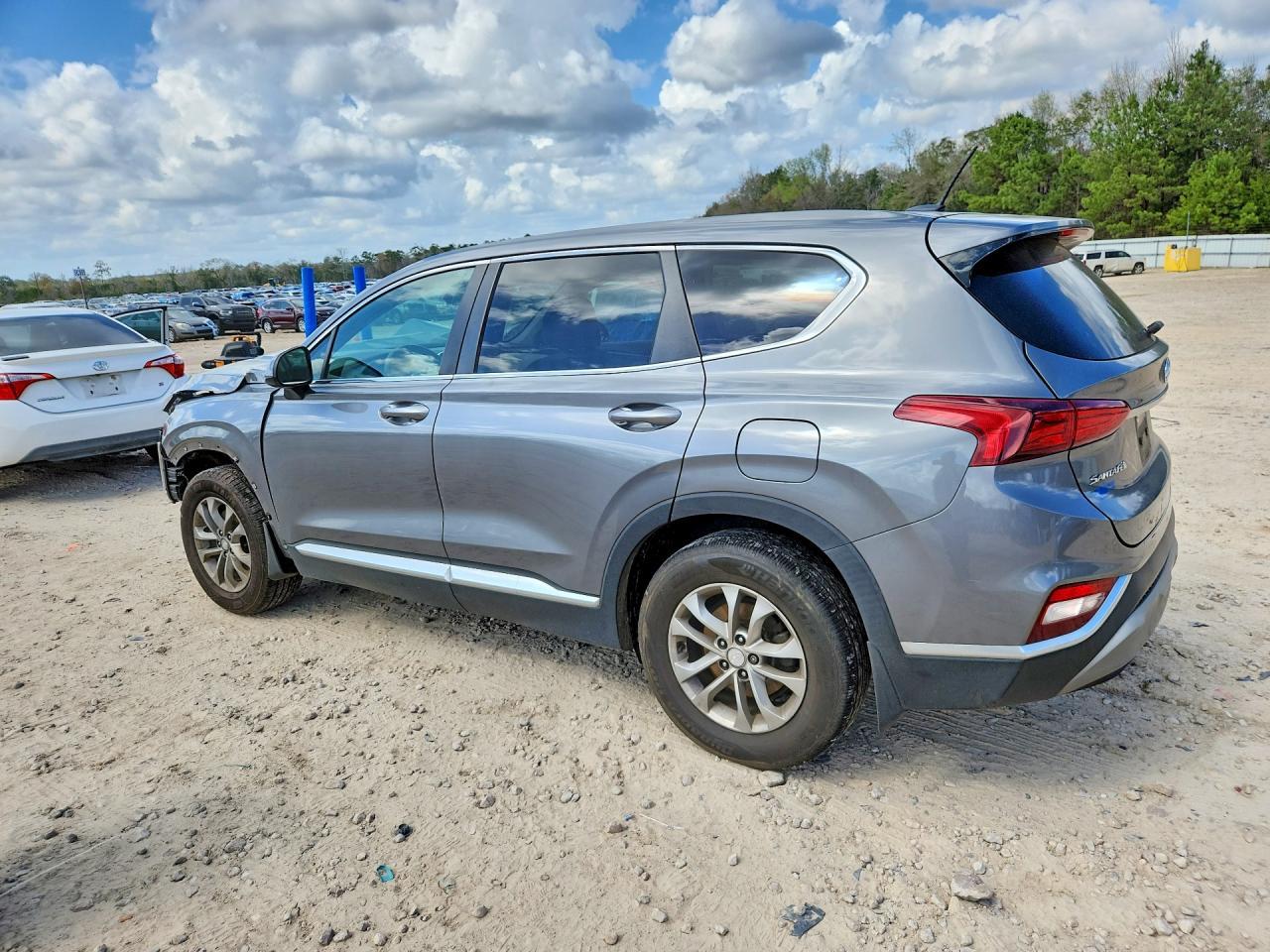 2019 Hyundai Santa Fe Se 2.4L - Фото 2