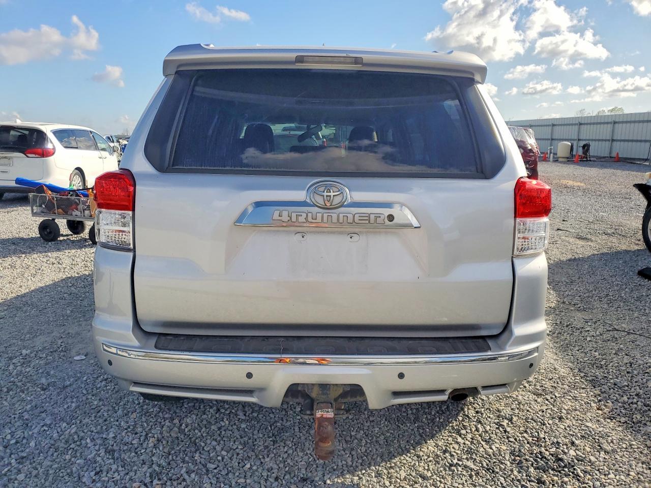 2010 Toyota 4Runner Sr5 - Image 6