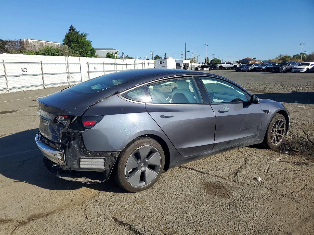 2021 Tesla 3 - Фото 3