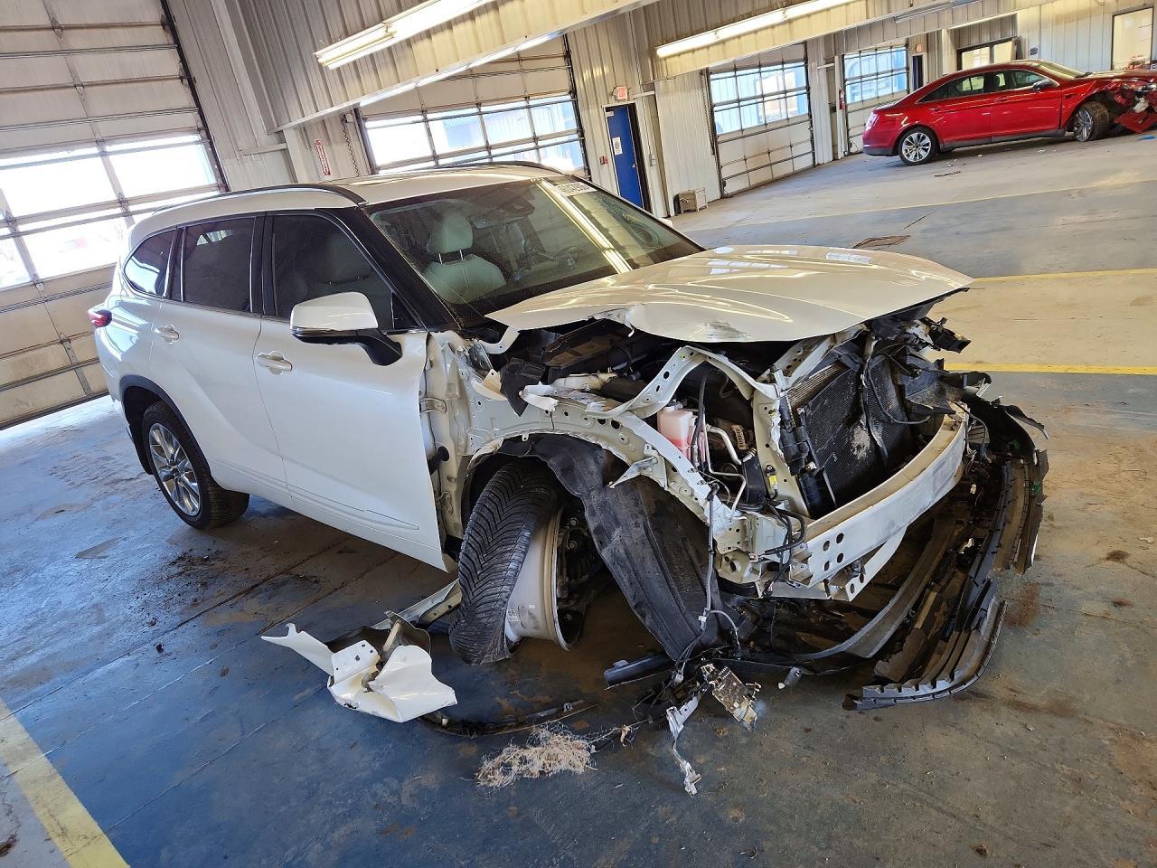 2020 Toyota Highlander Limited - Фото 4