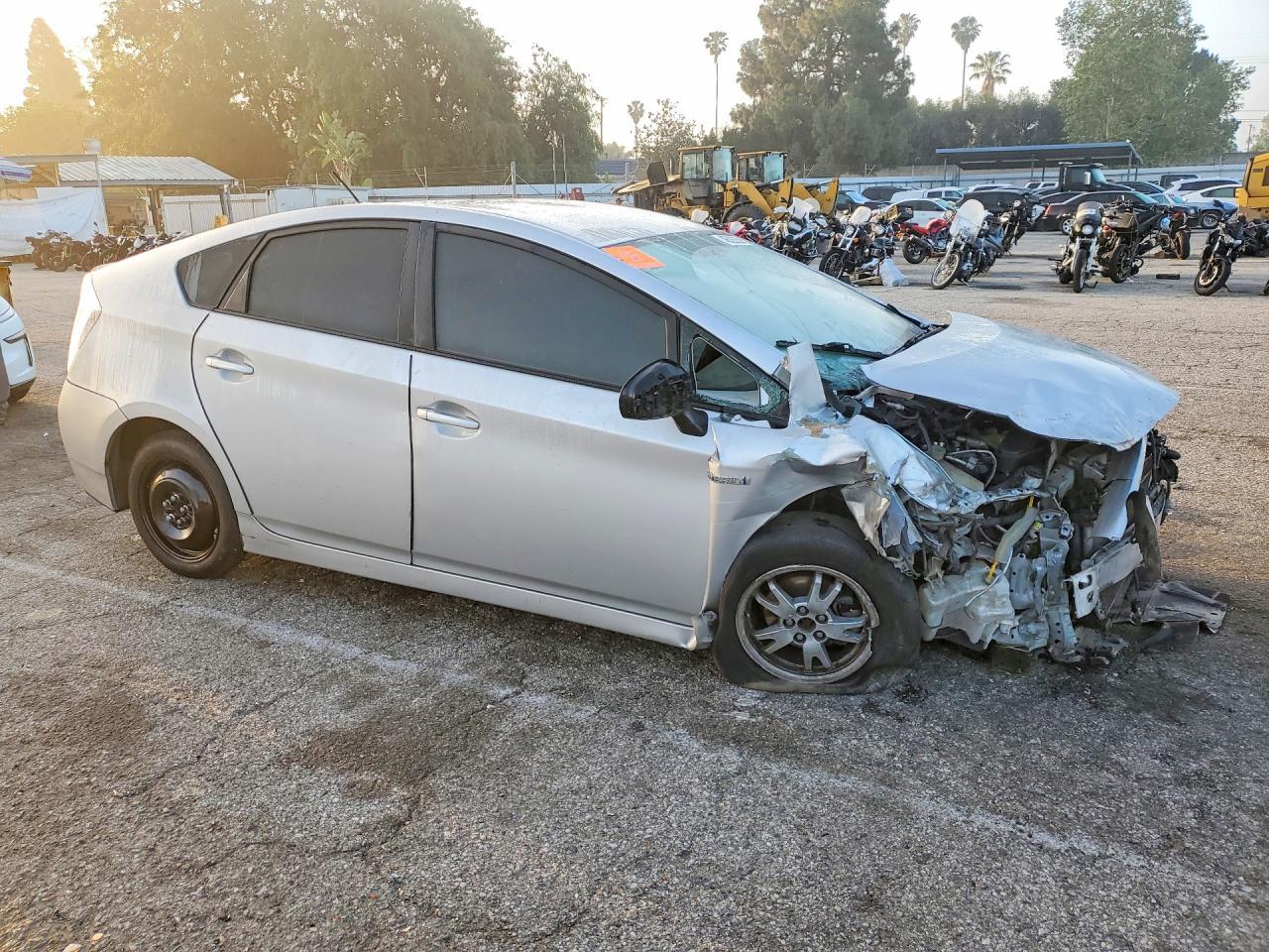 2011 Toyota Prius Three - Фото 4