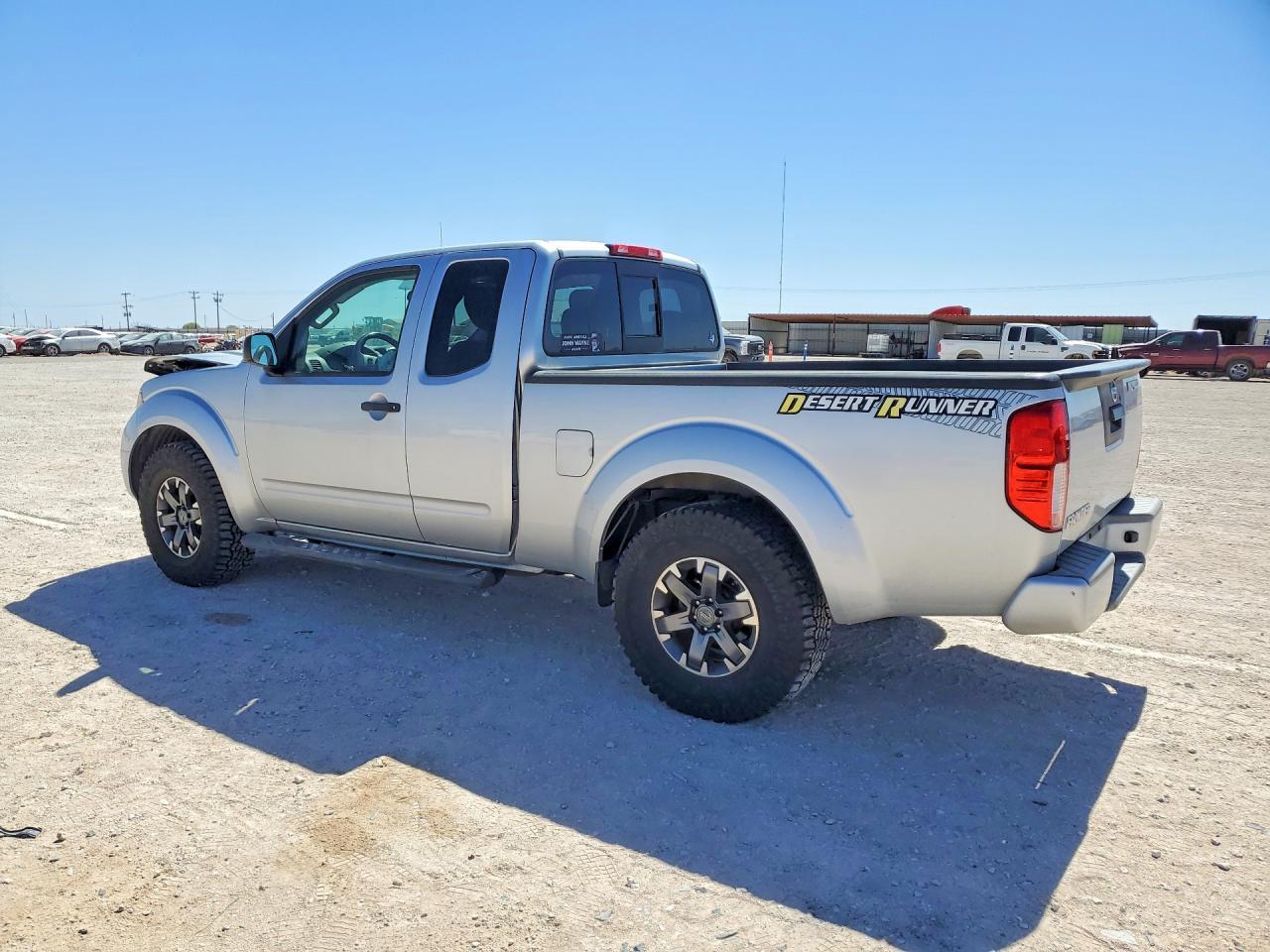 2014 Nissan Frontier Sv V6 - Image 2