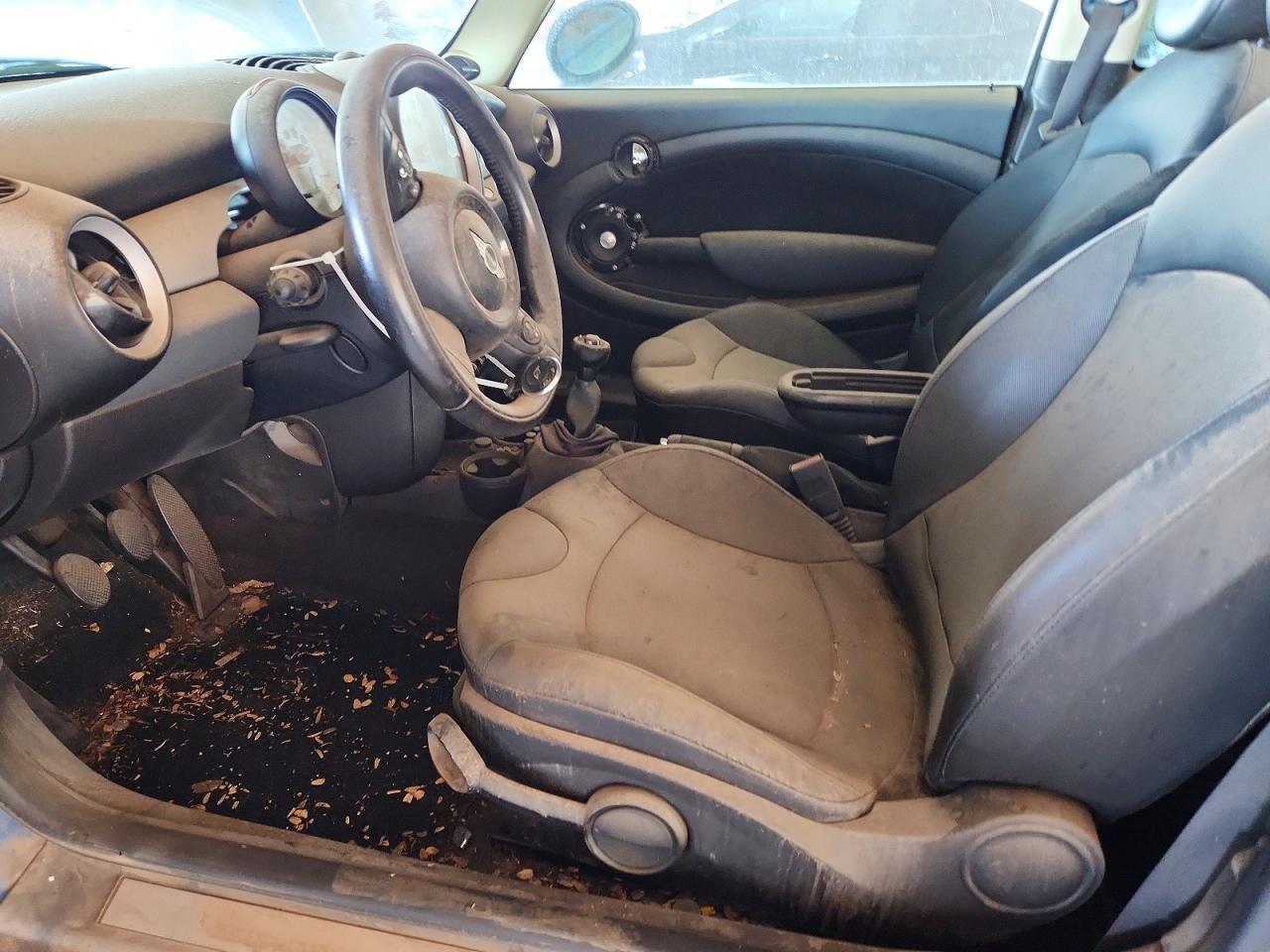 2011 Mini Cooper - Image 7