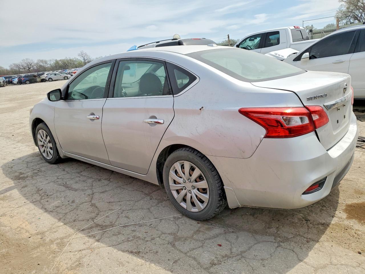 2017 Nissan Sentra Sv - Фото 2