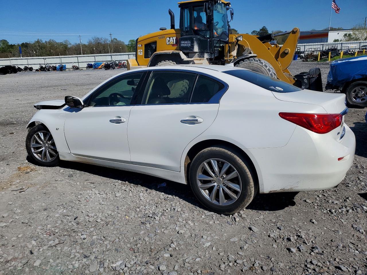 2015 Infiniti Q50 Premium - Image 2