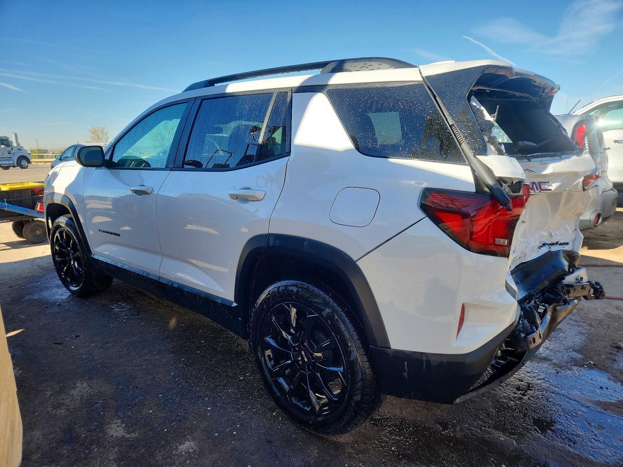 2026 GMC Terrain Elevation - Фото 2