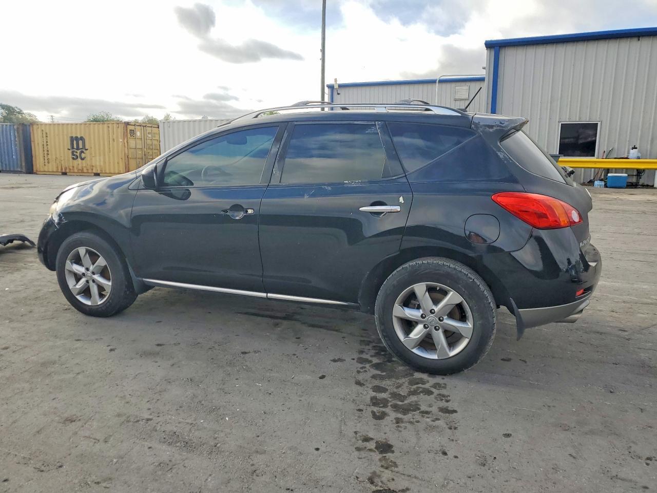 2009 Nissan Murano S - Image 2