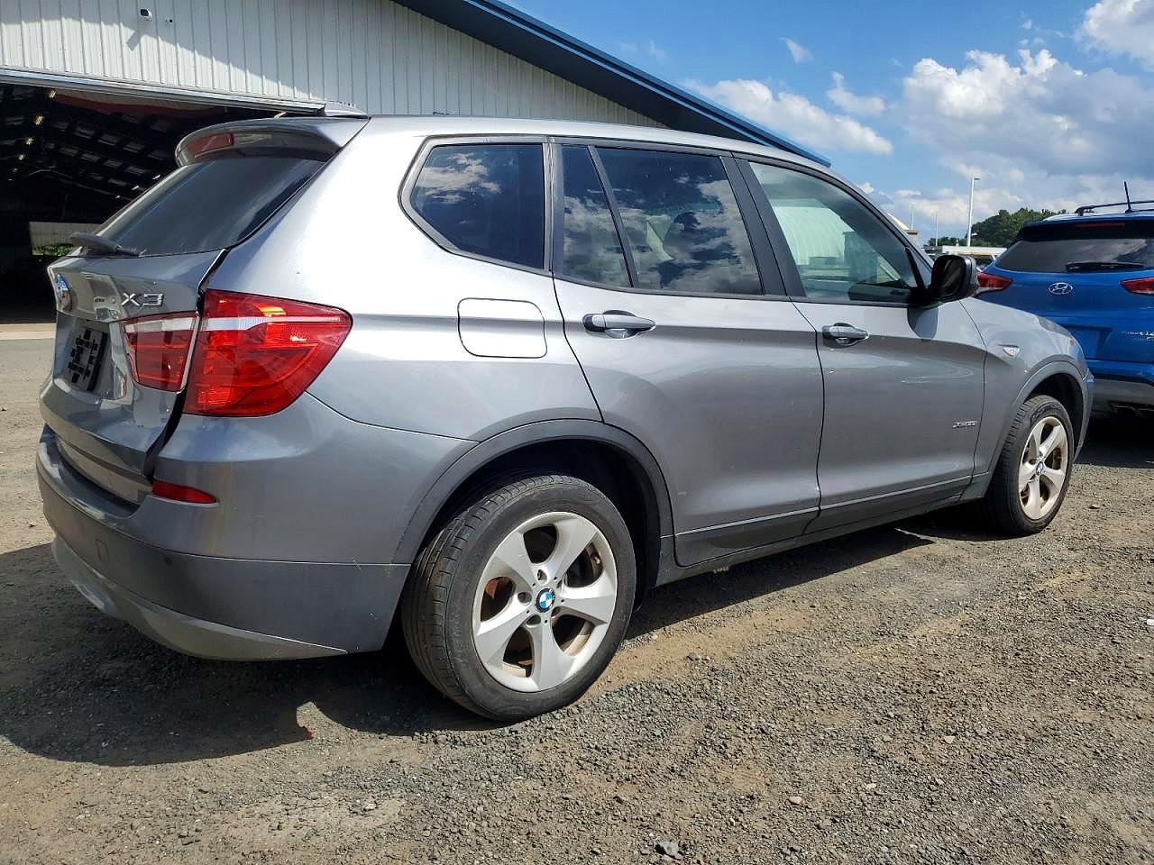 2012 BMW X3 xDrive28I - Image 3