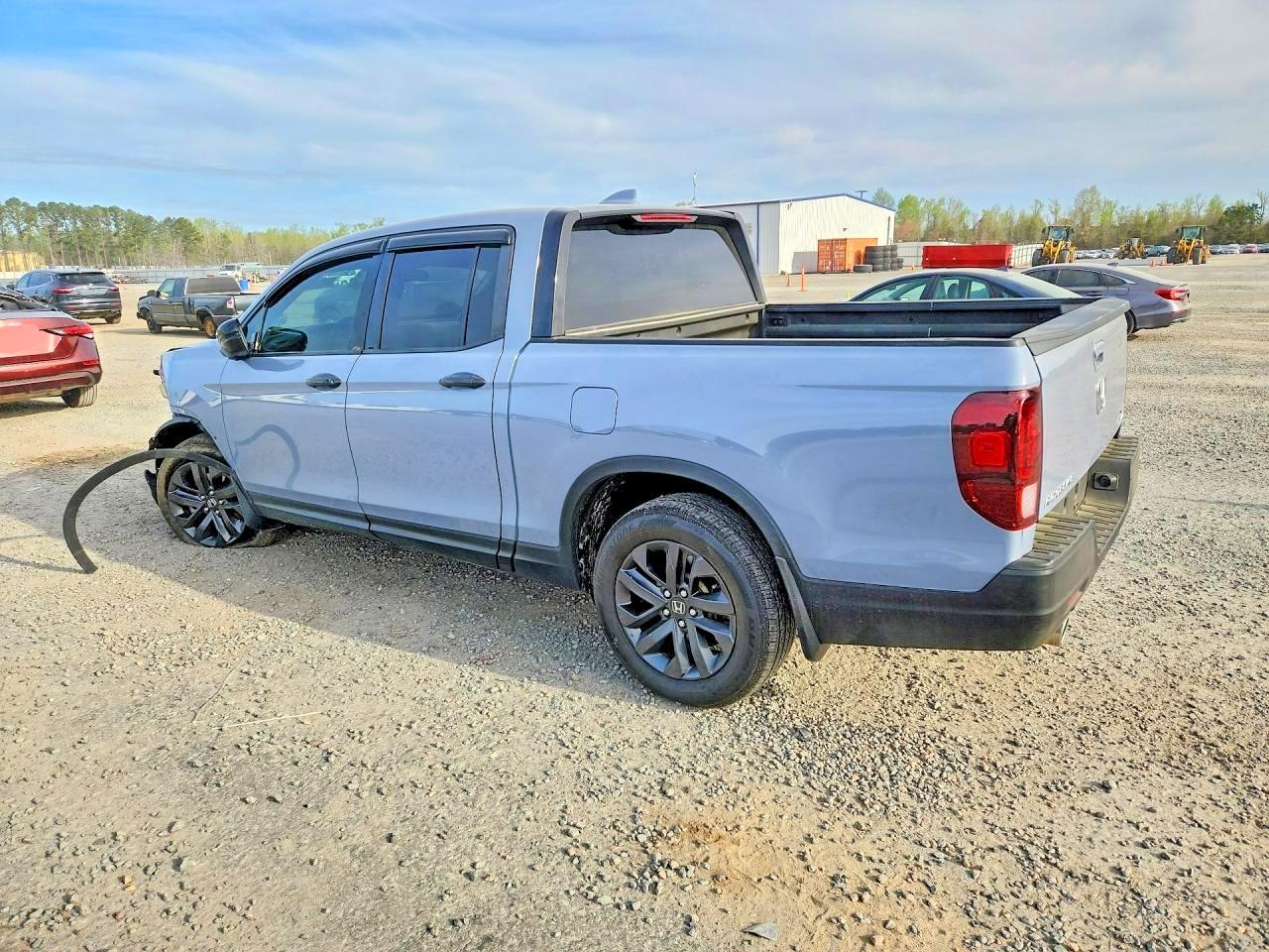 2022 Honda Ridgeline Sport - Фото 2