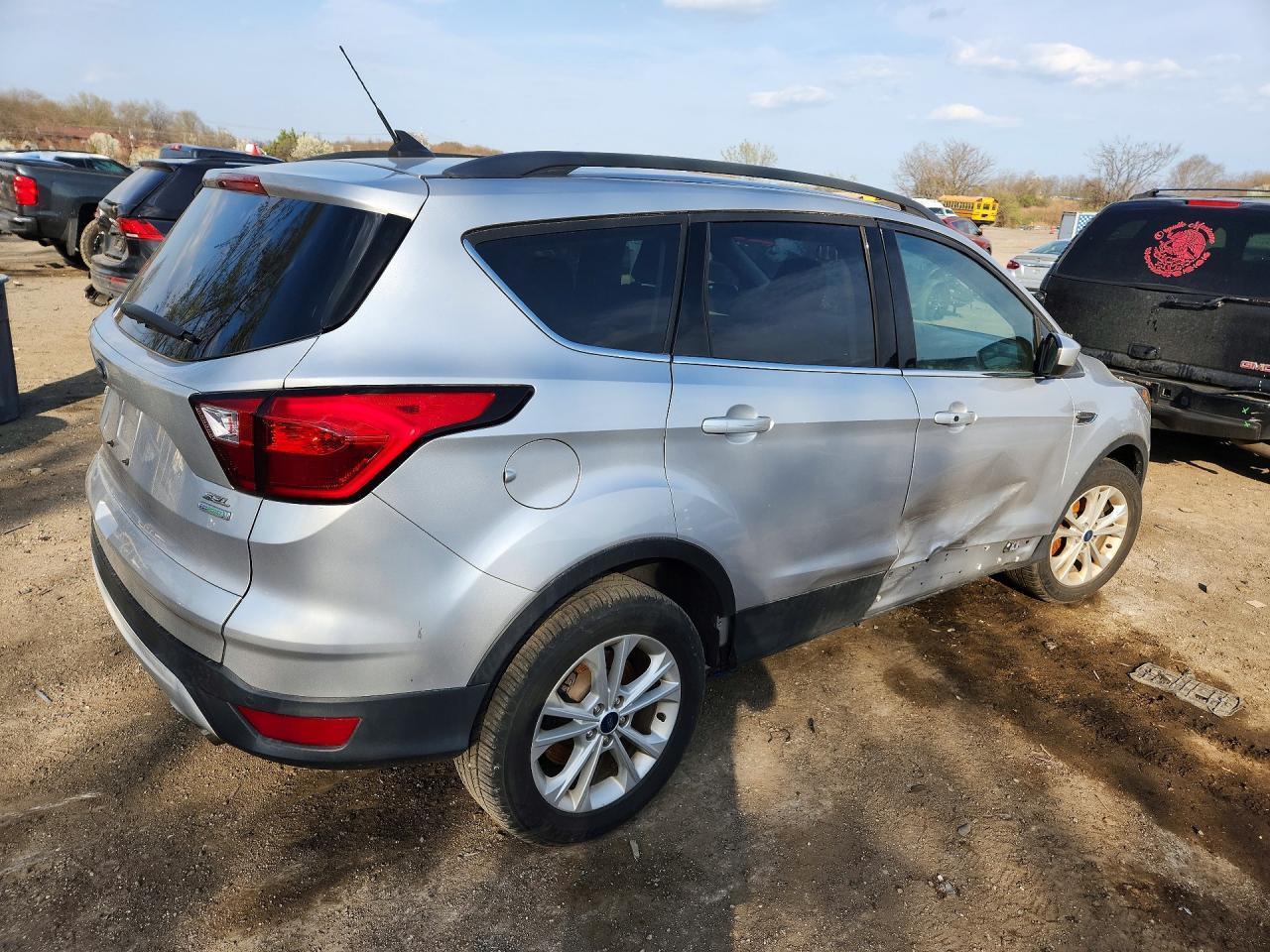 2019 Ford Escape Sel - Фото 3
