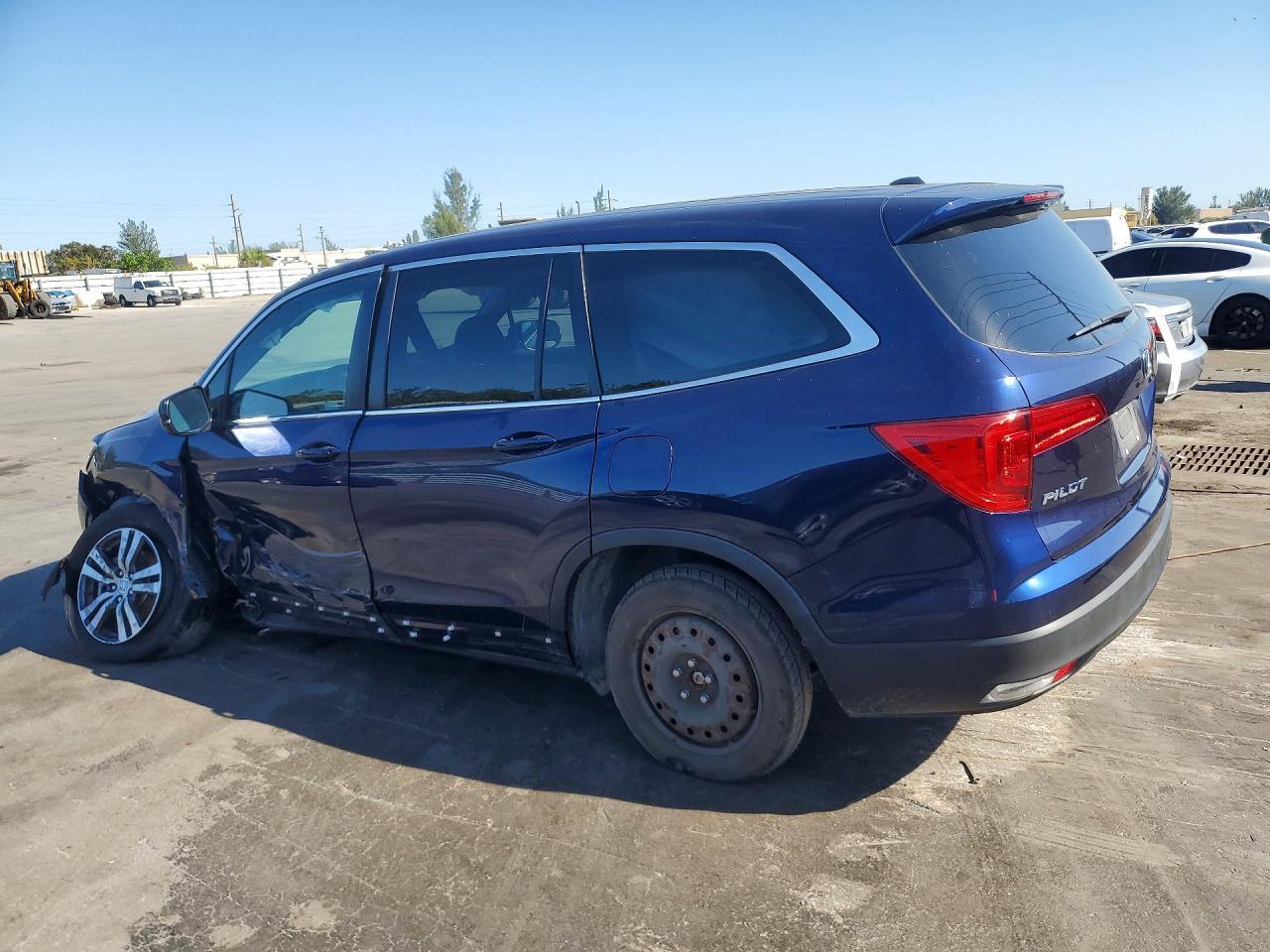 2018 Honda Pilot Ex - Image 2