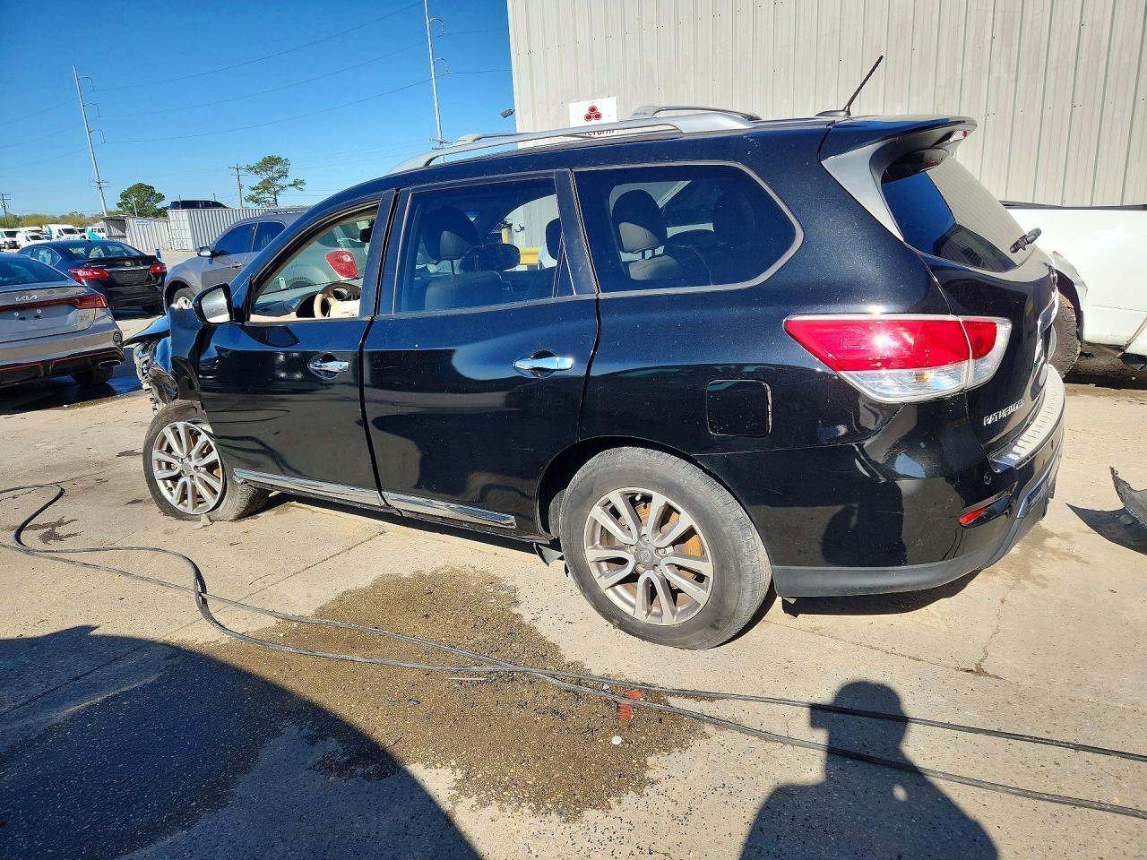 2015 Nissan Pathfinder Sl - Фото 2