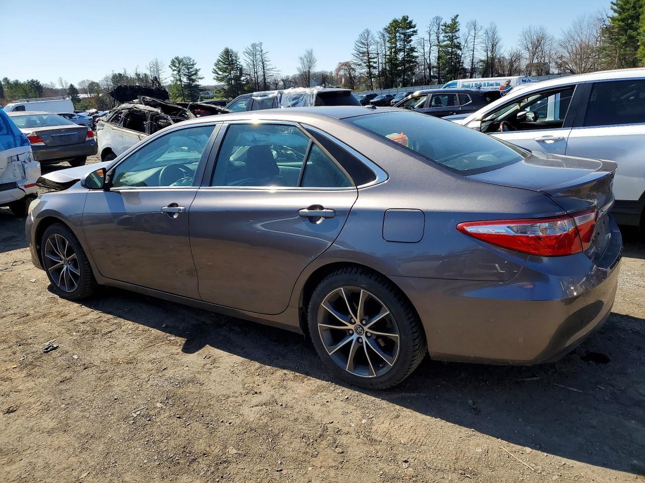 2015 Toyota Camry Xse - Фото 2