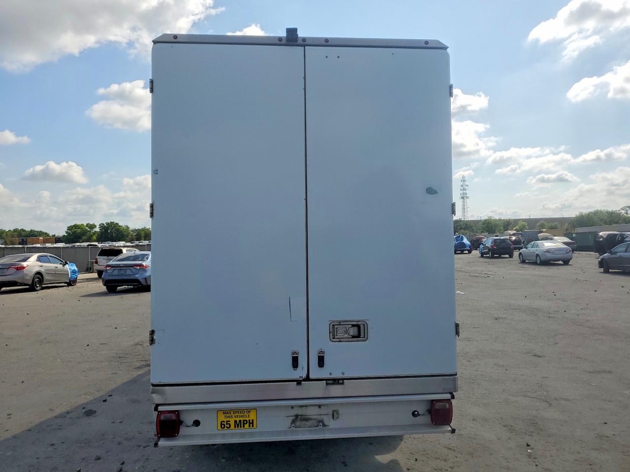 2020 Ford Transit Delivery Truck - Image 6