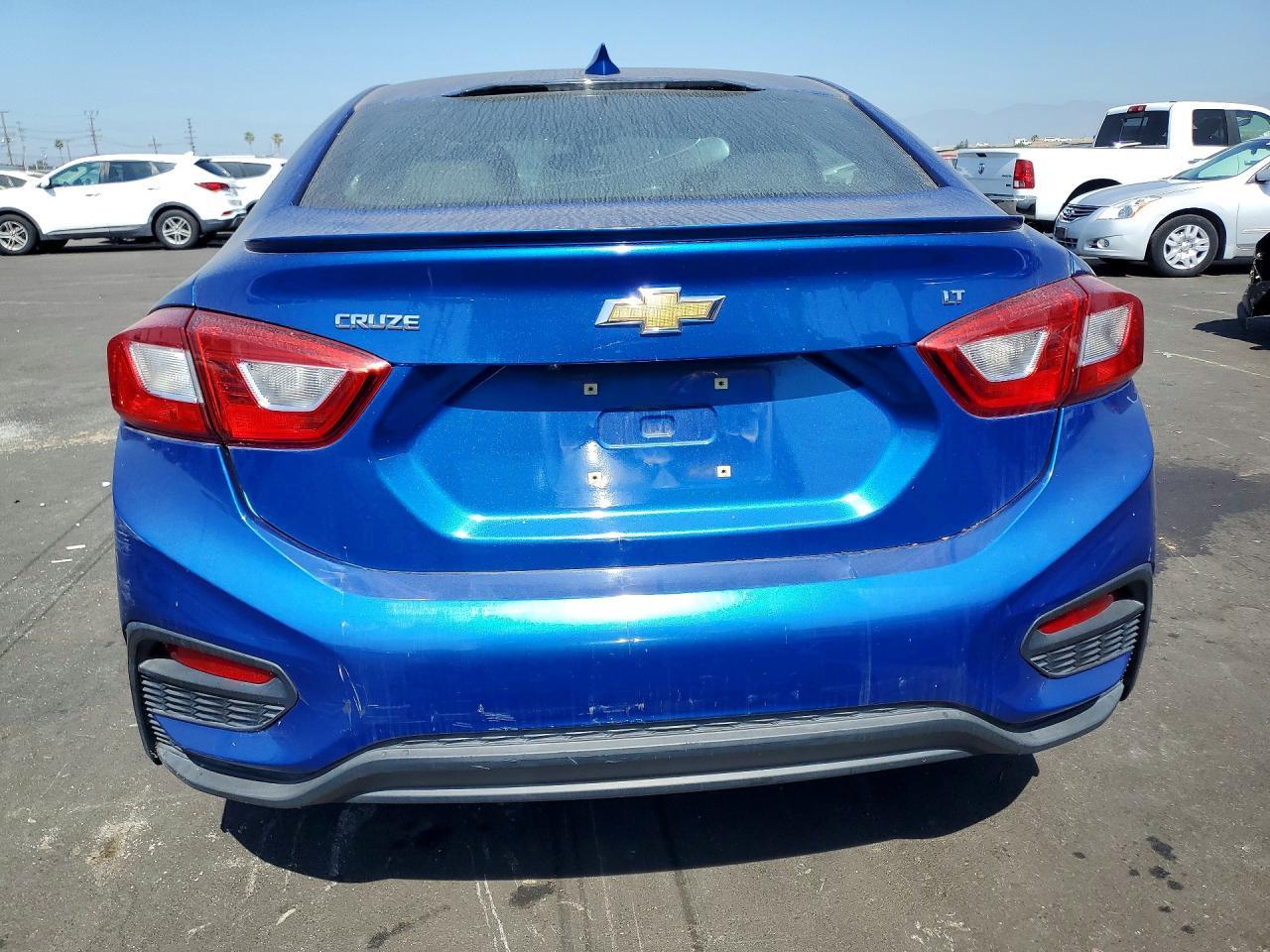 2017 Chevrolet Cruze Lt - Image 6