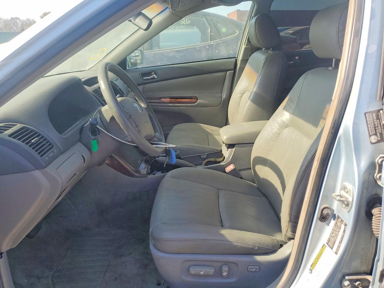 2006 Toyota Camry Le - Image 7