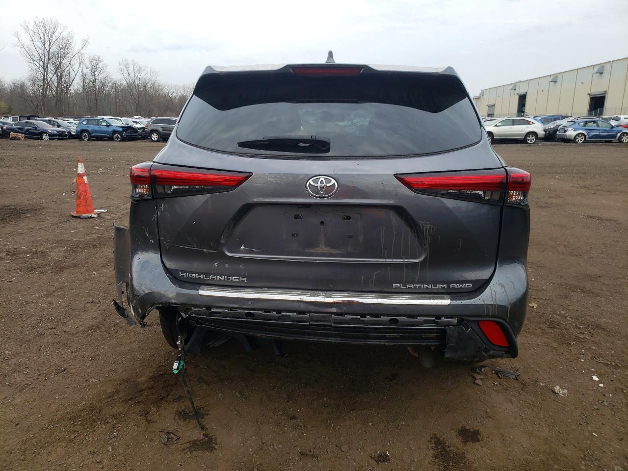 2020 Toyota Highlander Platinum - Фото 6
