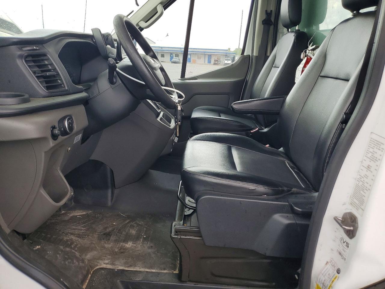 2020 Ford Transit Delivery Truck - Image 7